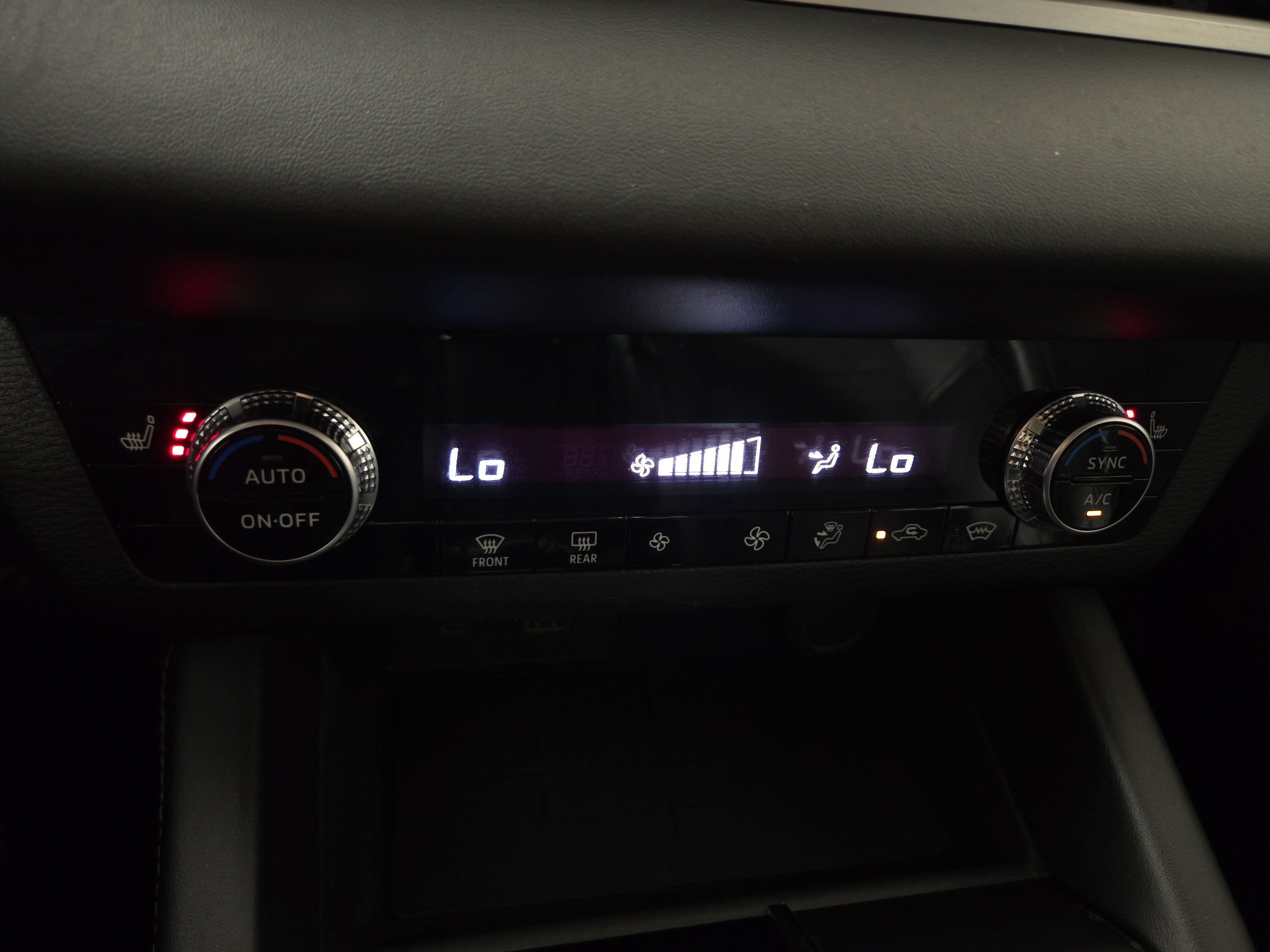 Used 2023 Mitsubishi Outlander SE AWD/4WD image 27