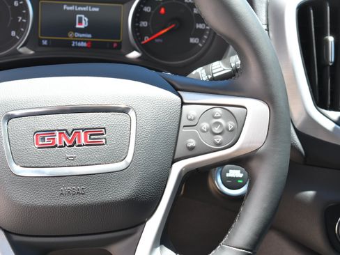 Used 2024 GMC Terrain SLT w/ Infotainment Package II AWD/4WD image 27