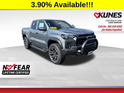 New 2025 Chevrolet Colorado Trail Boss w/ Off-Road Front Bumper Package image 1