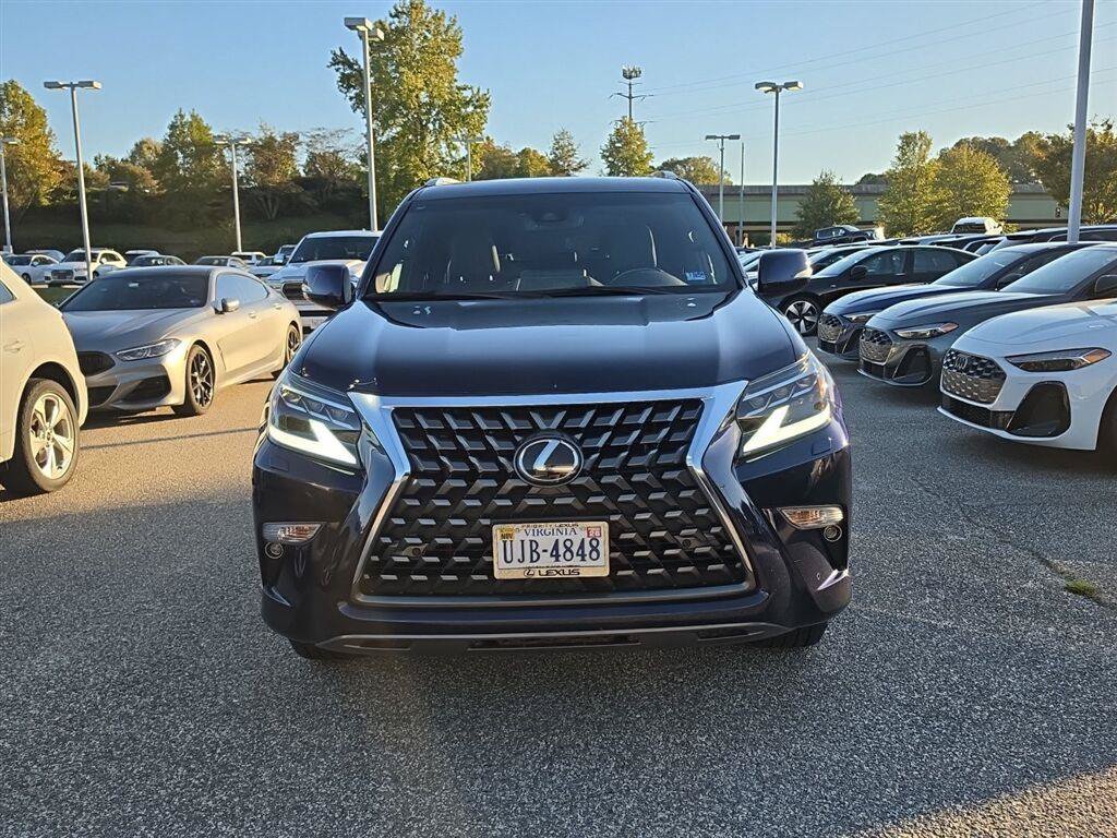 Used 2023 Lexus GX 460 Premium w/ Premium Package AWD/4WD image 3