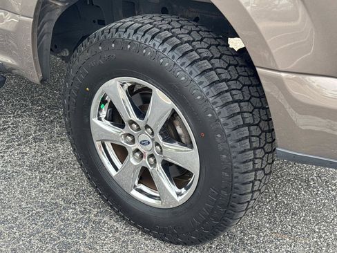 Used 2018 Ford F150 XLT w/ Equipment Group 302A Luxury AWD/4WD image 12