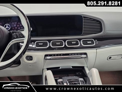 Used 2024 Mercedes-Benz Maybach GLS 600 4MATIC image 26