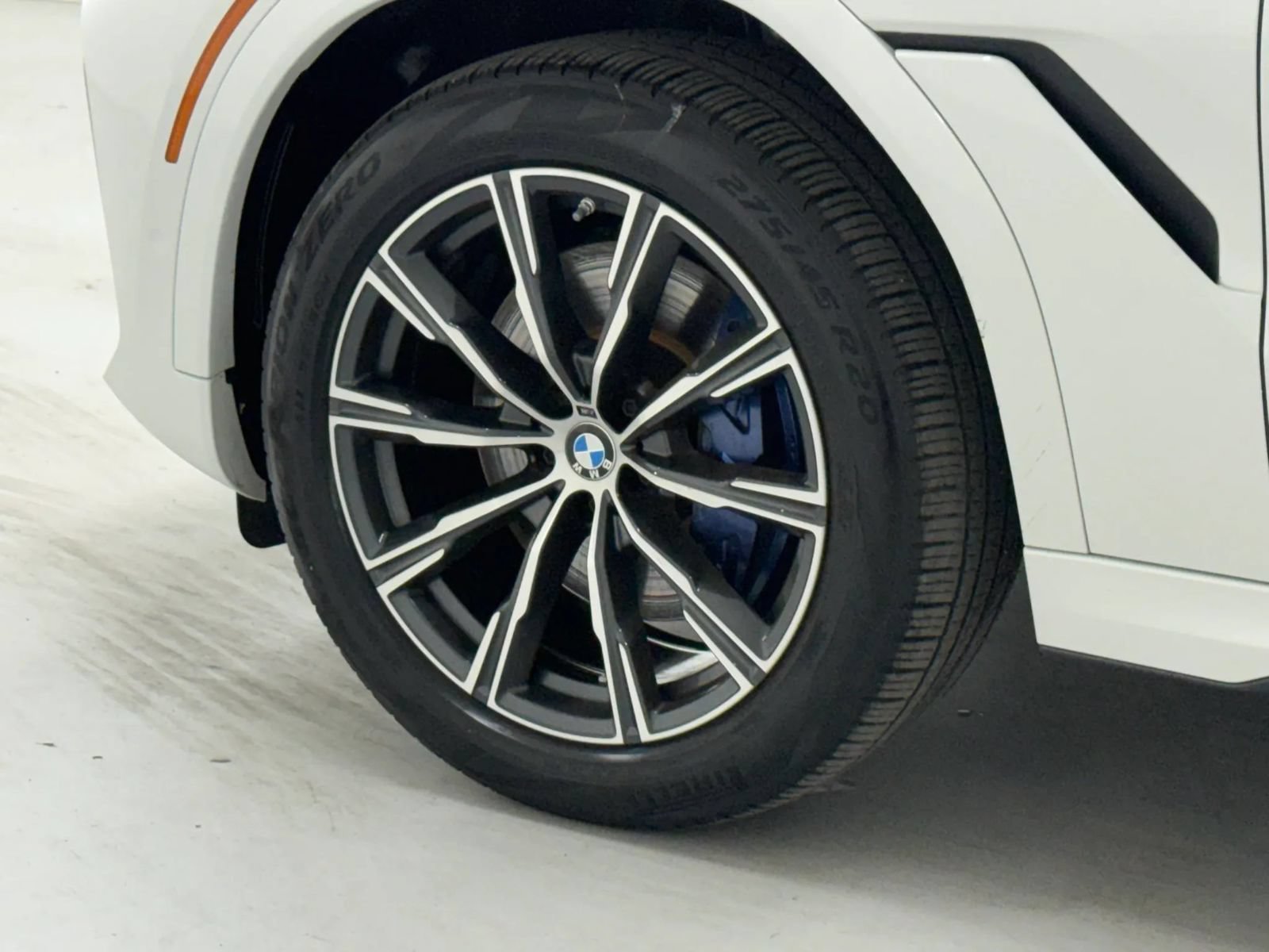 Used 2023 BMW X6 xDrive40i w/ M Sport Package AWD/4WD image 45