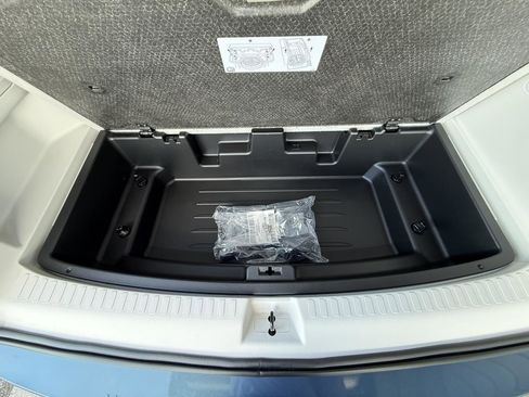 Used 2025 Buick Enclave Avenir image 46