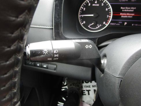 Used 2022 Nissan Pathfinder SV w/ SV Premium Package AWD/4WD image 28