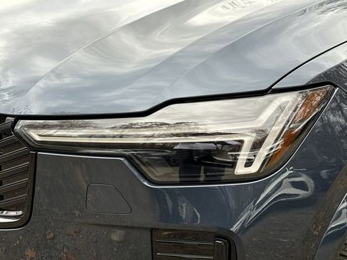 New 2026 Volvo XC90 B6 Ultra w/ Protection Package image 7