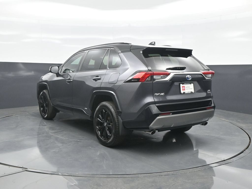 Used 2024 Toyota RAV4 XSE AWD/4WD image 5