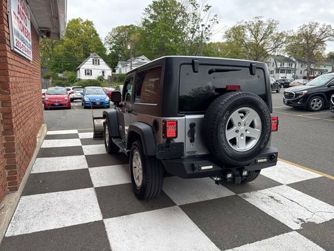 Used 2014 Jeep Wrangler Sport w/ Quick Order Package 24S AWD/4WD image 4