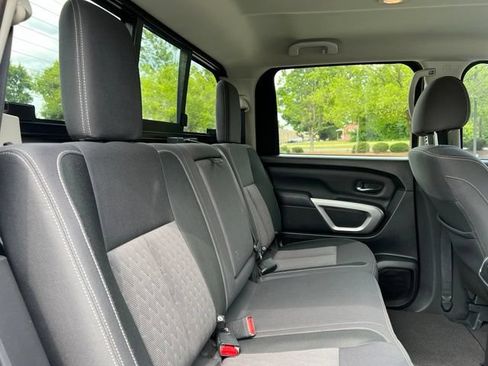 Used 2021 Nissan Titan SV w/ SV Convenience Package AWD/4WD image 20