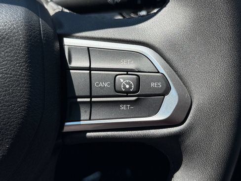 Used 2023 Jeep Compass Latitude AWD/4WD image 25