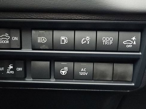 New 2026 Toyota Tundra Platinum AWD/4WD image 13