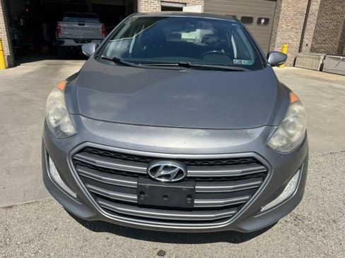 Used 2016 Hyundai Elantra GT w/ Option Group 02 FWD image 8