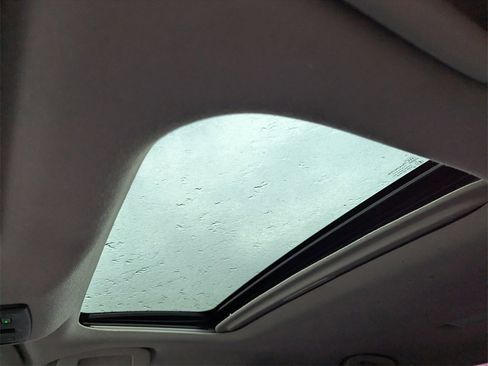 Used 2021 Nissan Sentra SR w/ SR Premium Package image 8