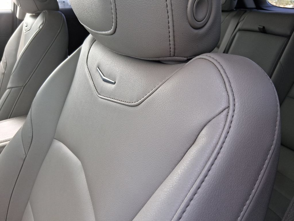 Used 2023 Cadillac XT4 Luxury FWD image 19