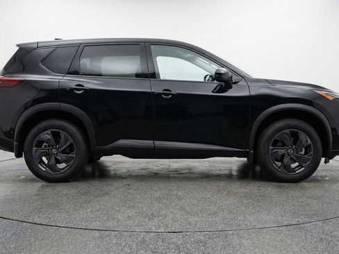 Used 2025 Nissan Rogue SV AWD/4WD image 11
