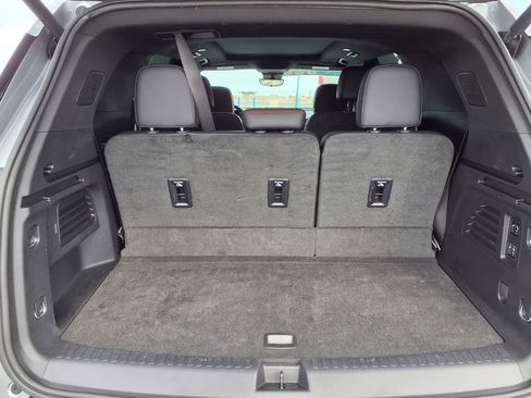 Used 2024 Chevrolet Traverse RS image 10