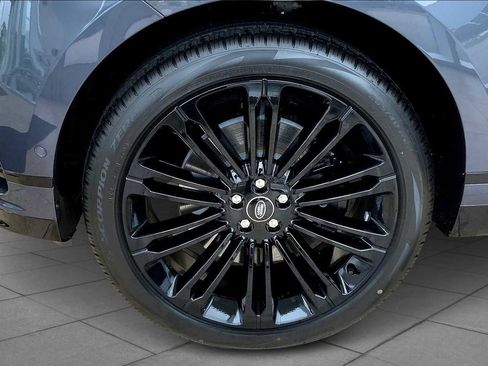New 2026 Land Rover Range Rover Velar Dynamic SE image 17