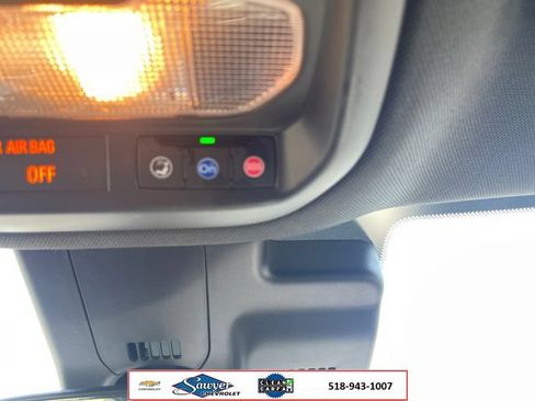 Certified 2024 Chevrolet Trax RS FWD image 22
