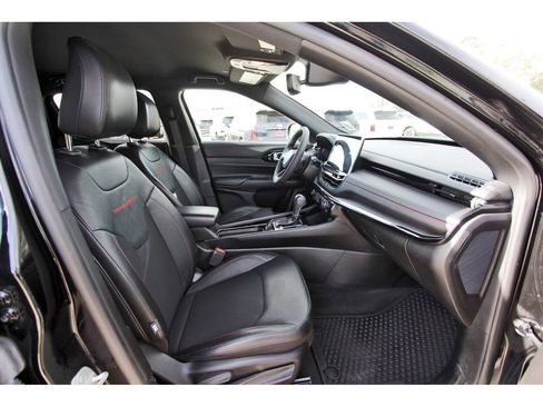 Used 2023 Jeep Compass Trailhawk image 27