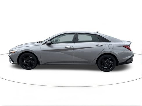 New 2026 Hyundai Elantra SEL Sport Premium image 6