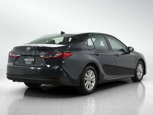 Used 2025 Toyota Camry LE image 5