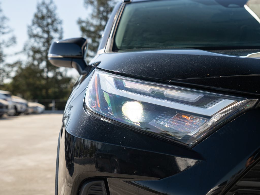 Used 2025 Toyota RAV4 XLE FWD image 20