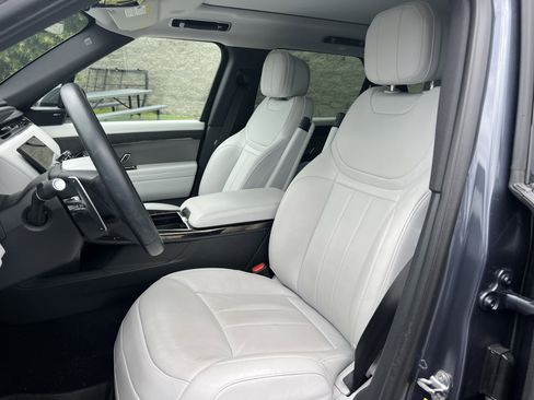 Used 2023 Land Rover Range Rover Sport SE AWD/4WD image 14