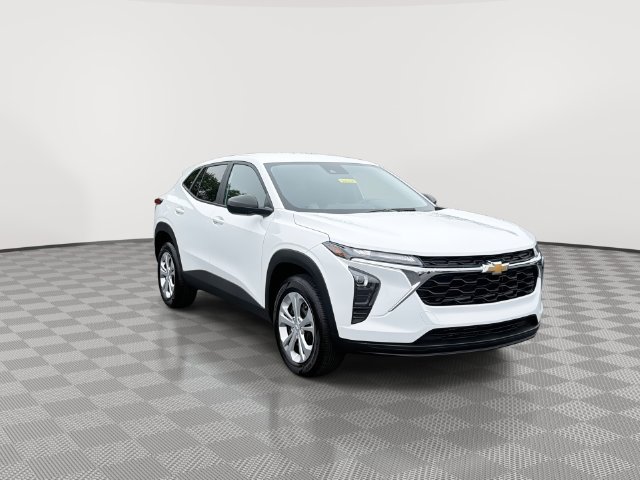 Certified 2026 Chevrolet Trax LS FWD image 3