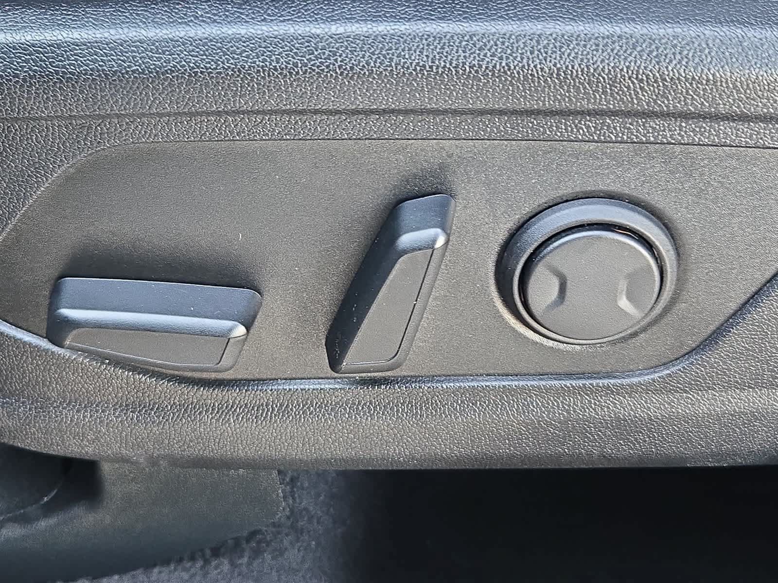 Used 2024 Kia Sorento S w/ Panoramic Sunroof Package FWD image 17