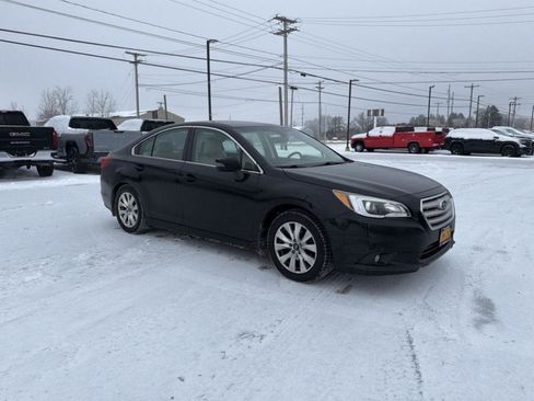 Used 2017 Subaru Legacy 2.5i Premium image 2