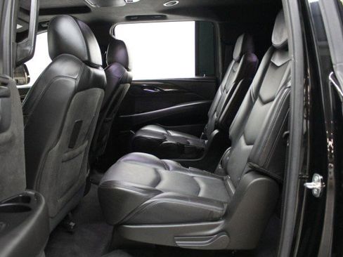 Used 2020 Cadillac Escalade ESV Platinum image 26