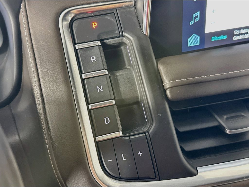 Used 2022 Chevrolet Tahoe LT w/ Luxury Package RWD image 21