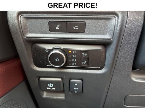 Used 2024 Ford Expedition Limited RWD image 7