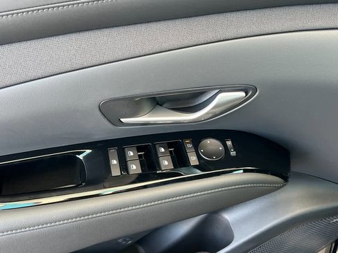 New 2025 Hyundai Tucson Limited image 12
