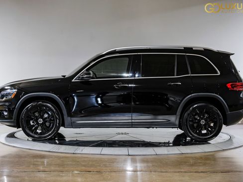 Used 2024 Mercedes-Benz GLB 250 w/ Exclusive Package image 13