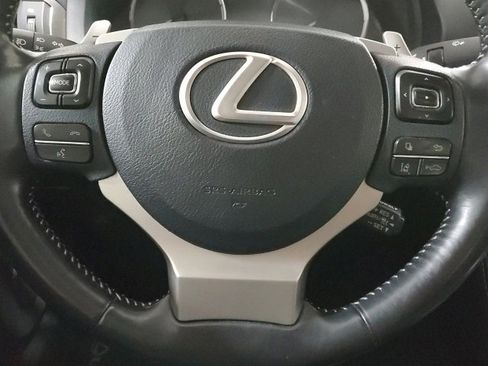Used 2018 Lexus IS 300 AWD image 12