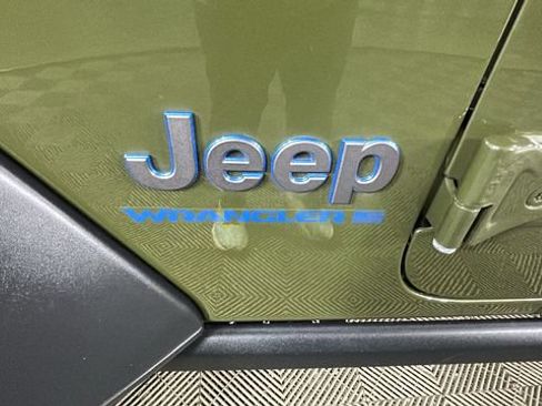 Used 2023 Jeep Wrangler Unlimited w/ 8.4" Radio Group AWD/4WD image 10