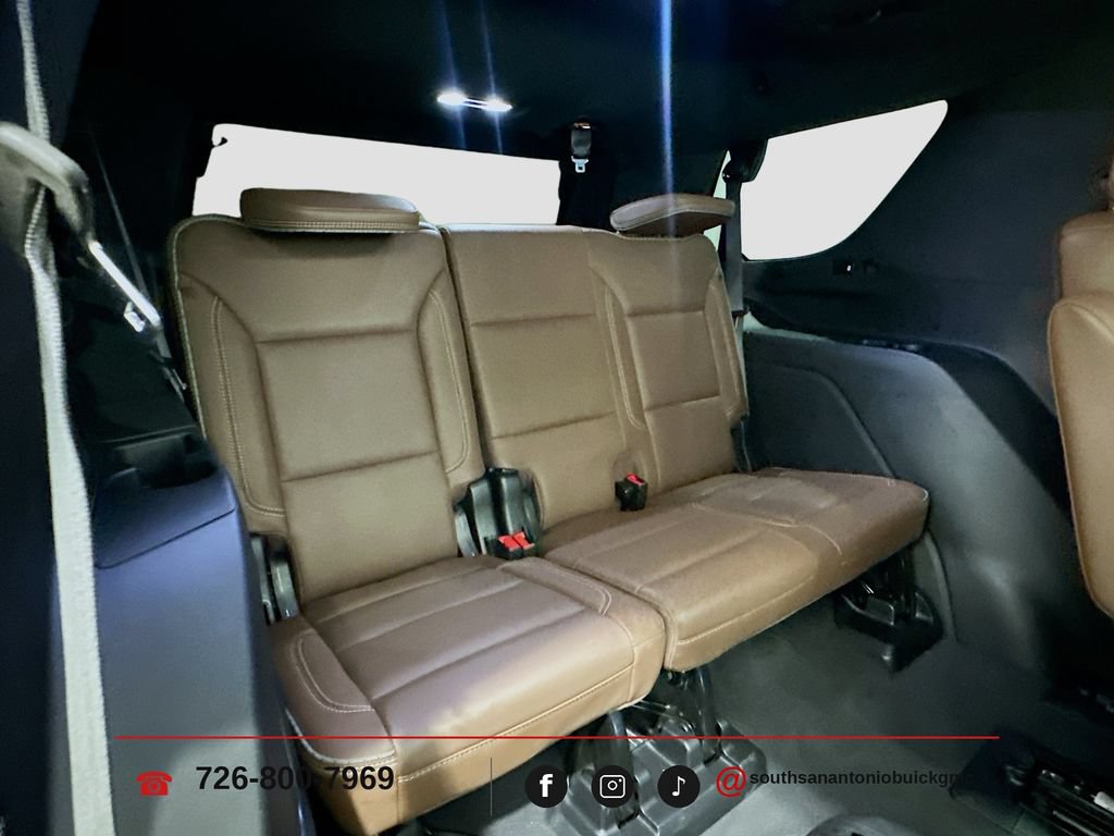 Used 2024 Chevrolet Tahoe High Country w/ Advanced Technology Package RWD image 31