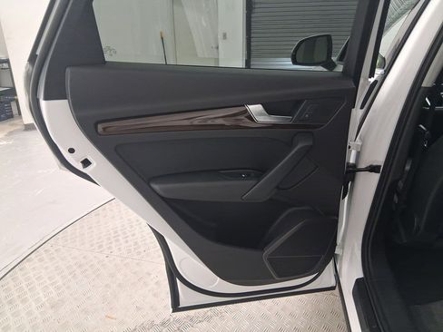 Used 2018 Audi Q5 2.0T Premium Plus w/ Premium Plus Package image 28