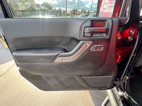 Used 2018 Jeep Wrangler Unlimited Sport S image 4