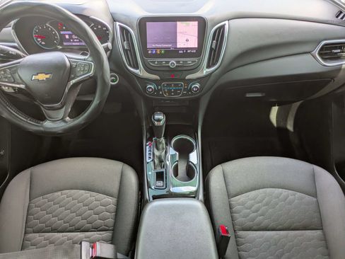 Used 2019 Chevrolet Equinox LT w/ Sun & Navigation Package FWD image 11