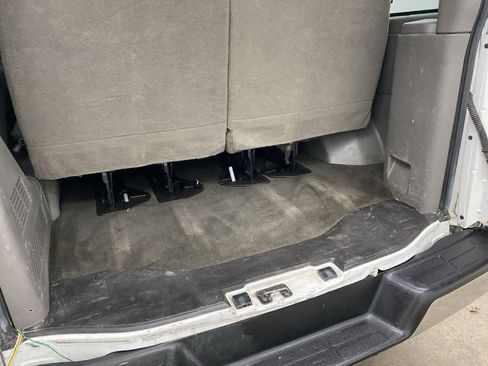 Used 2017 Chevrolet Express 2500 LT w/ LT Preferred Equipment Group image 29