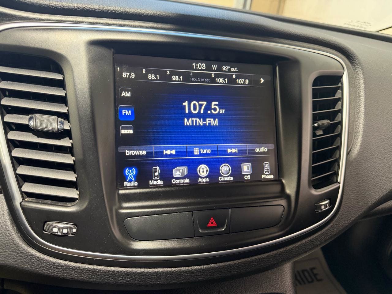 Used 2016 Chrysler 200 Limited w/ Comfort Group FWD image 31