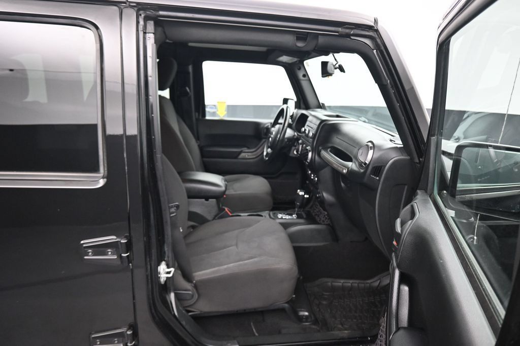 Used 2017 Jeep Wrangler Unlimited Sport w/ Quick Order Package 24S AWD/4WD image 31