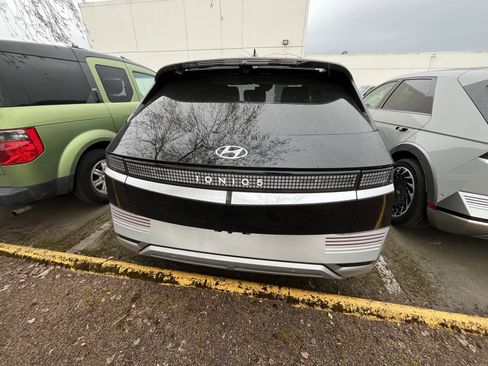 Used 2024 Hyundai Ioniq 5 Limited image 3