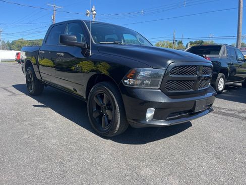 Used 2015 RAM 1500 Express AWD/4WD image 4