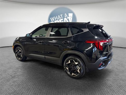 Used 2024 Kia Seltos EX image 6