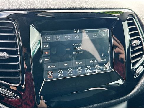 Used 2020 Jeep Compass Latitude image 14