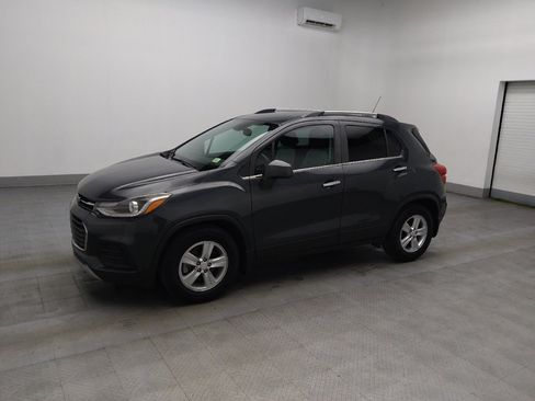 Used 2018 Chevrolet Trax LT w/ LT Convenience Package image 2