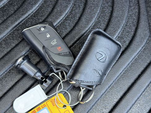 Used 2024 Lexus RX 350 FWD w/ Convenience Package image 22